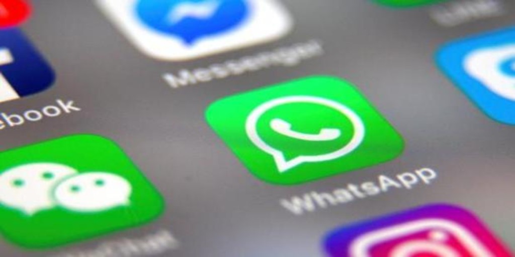 WhatsApp sigue empeñada en compartir datos de sus usuarios con Facebook