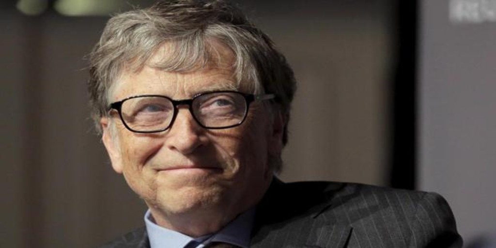 La razón por la que Bill Gates prefiere los ‘smartphones’ con Android a los iPhone