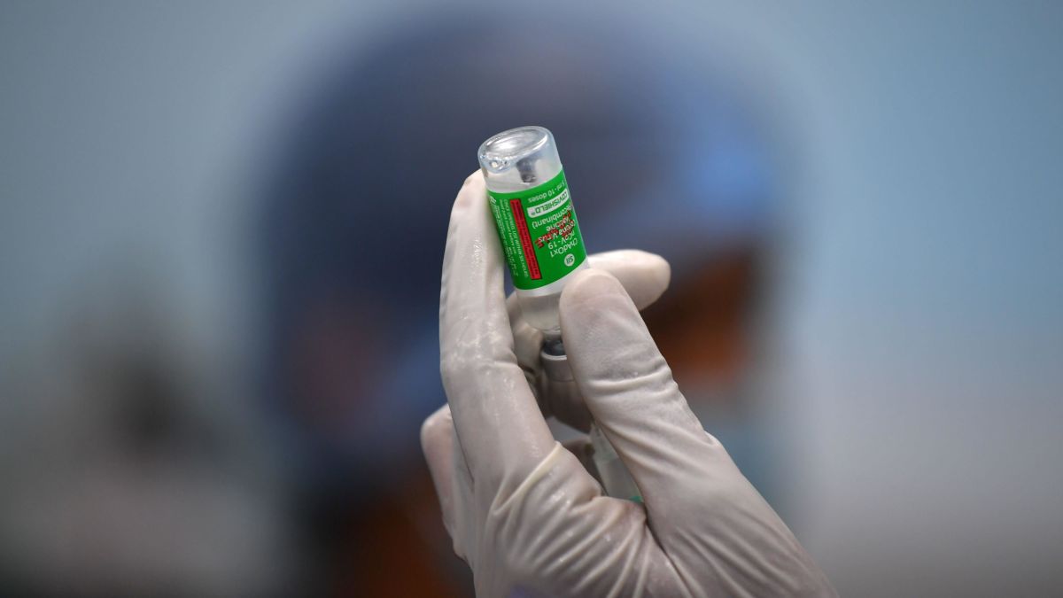 La vacuna de AstraZeneca es «segura y eficaz», concluyen los expertos de la Unión Europea