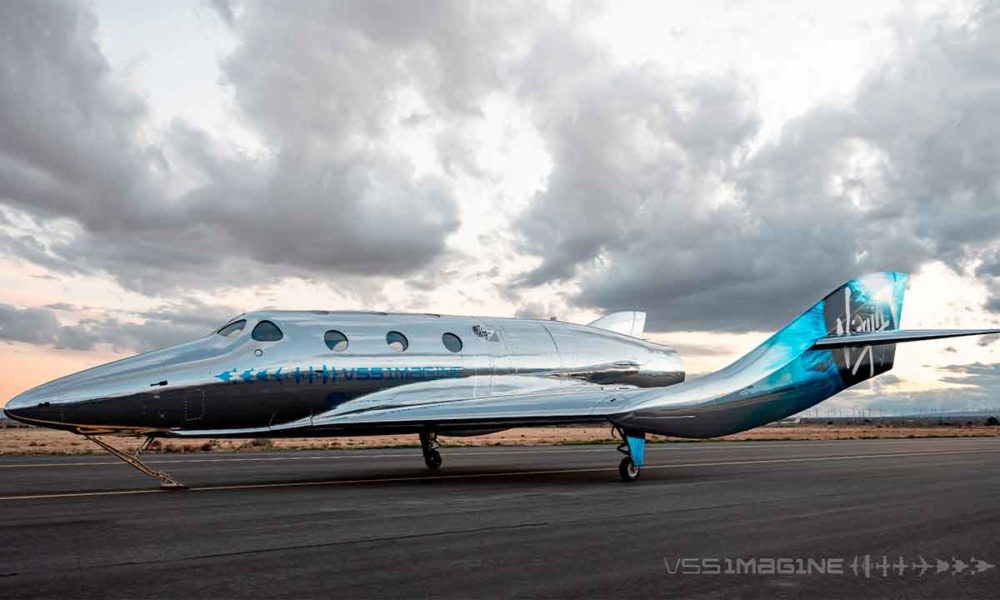 Virgin Galactic debutará en turismo espacial en unas horas