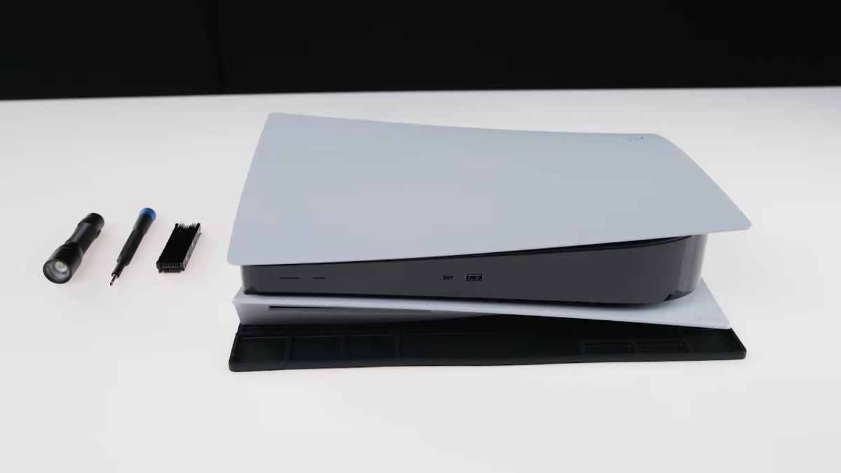 Cómo instalar un SSD M.2 en la PS5, paso a paso