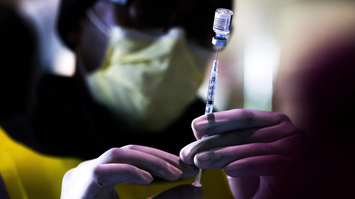 Pfizer dice que su vacuna es segura para niños de entre 5 y 11 años