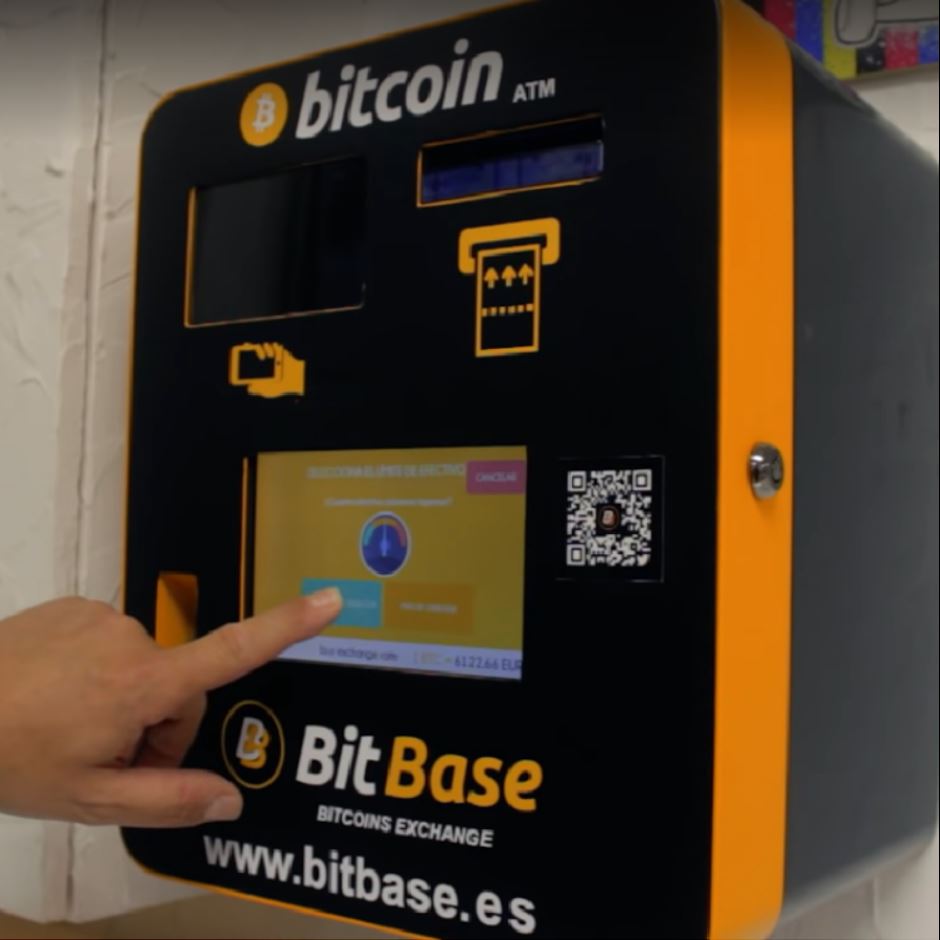 Cajero automático de Bitcoin robado durante una redada en Barcelona