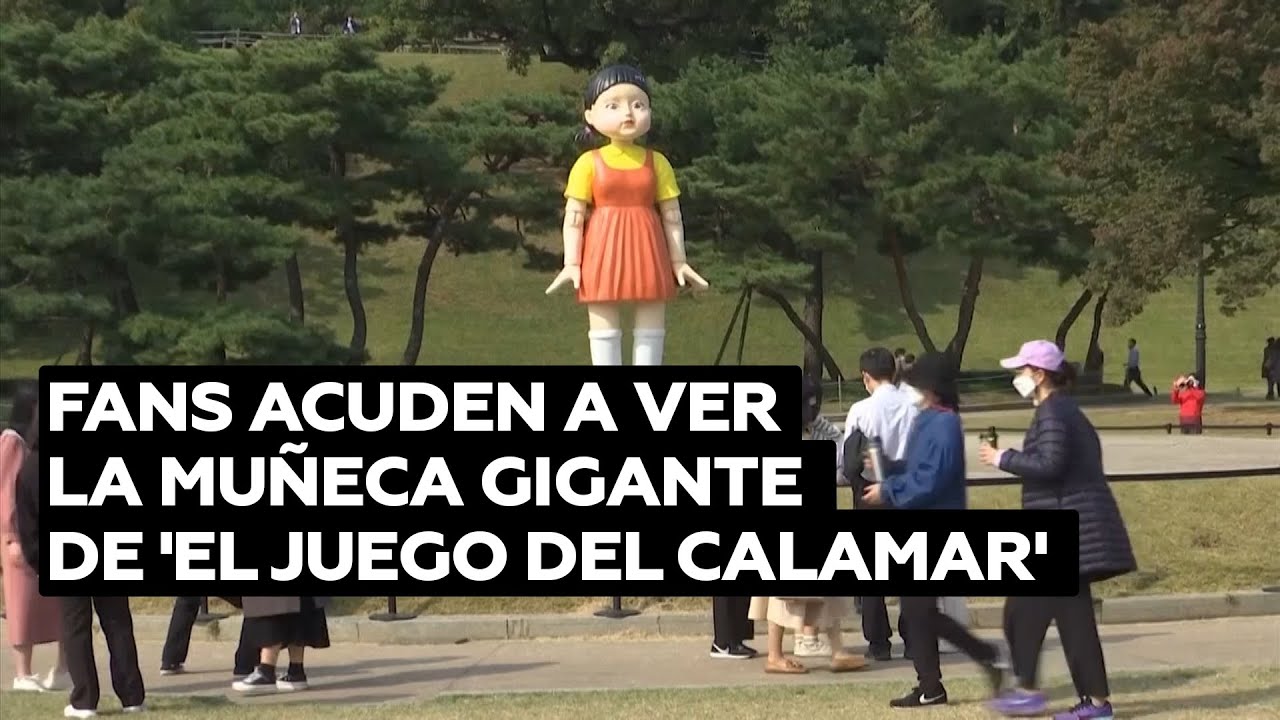 Muñeca gigante de ‘El juego del calamar’ aparece en un parque de Seúl