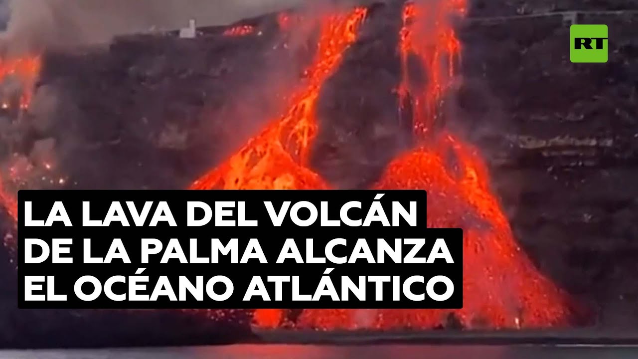 La lava del volcán de La Palma alcanza el océano Atlántico @RT Play en Español