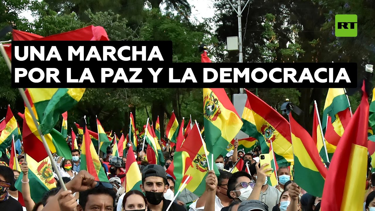 Realiza en Bolivia una marcha en defensa del Gobierno y la democracia