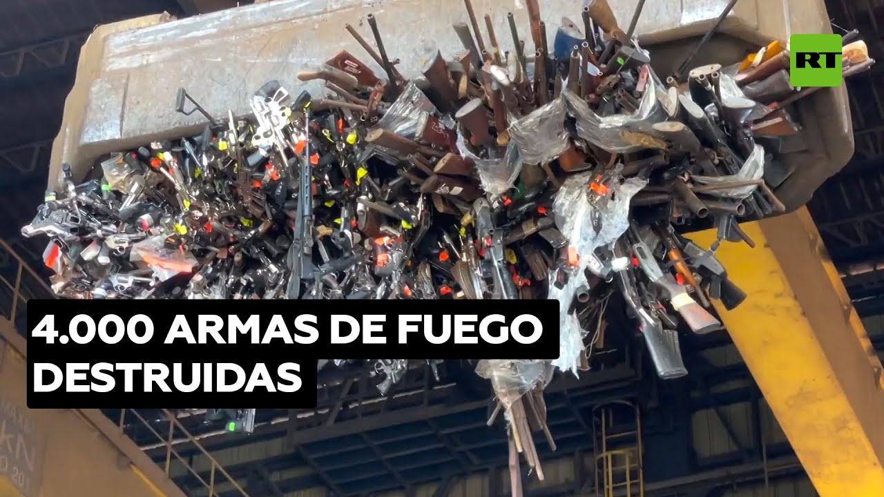 Destruyen más de 4.000 armas de fuego decomisadas a delincuentes en Ecuador @RT Play en Español