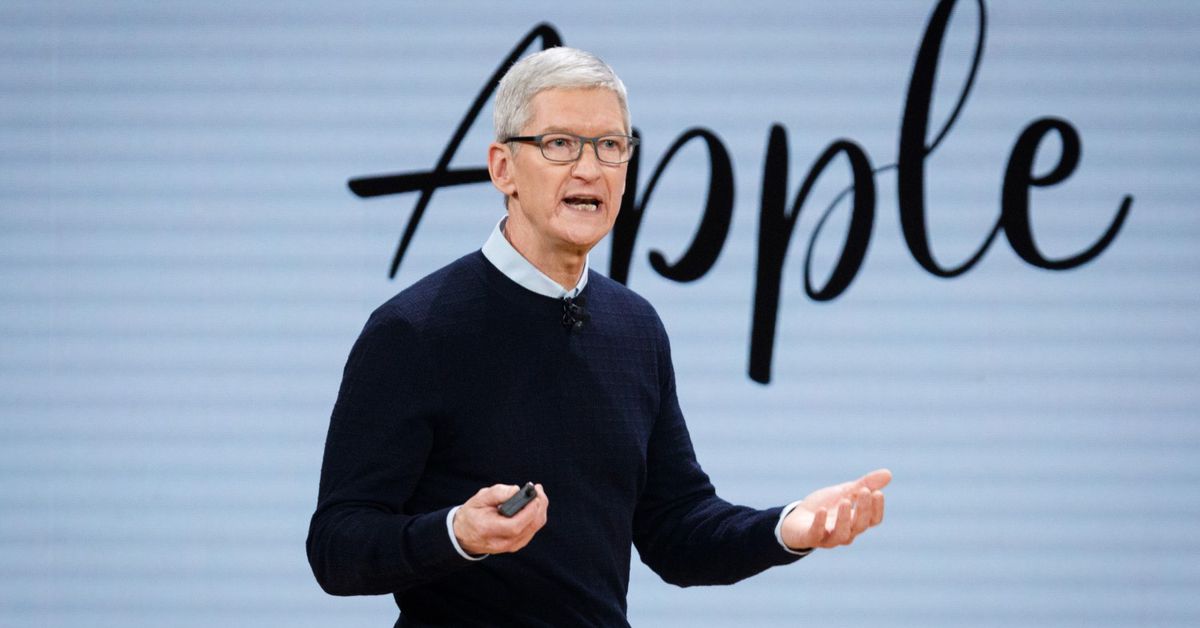 El CEO de Apple, Tim Cook, revela que posee criptomonedas, pero no tiene planes de comprarlas para la compañía