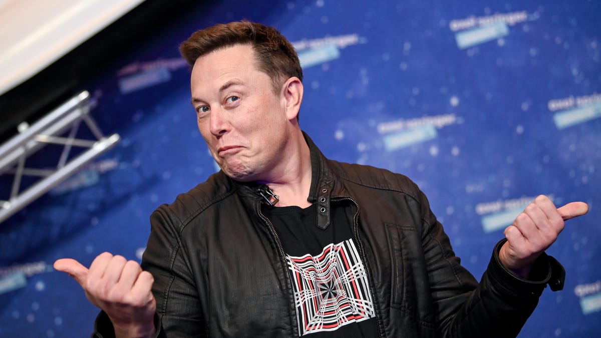 Elon Musk prometió vender sus acciones para pagar impuestos, pero no contó toda la verdad