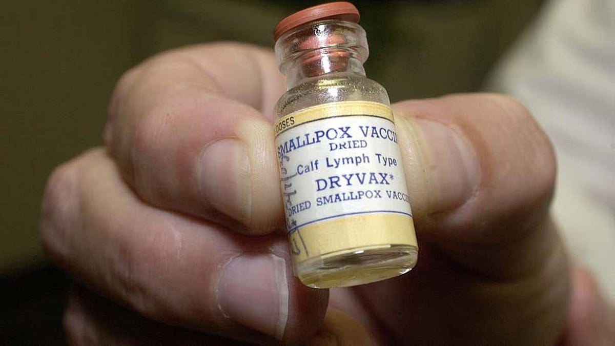 Investigan viales etiquetados como ‘viruela’ en un laboratorio