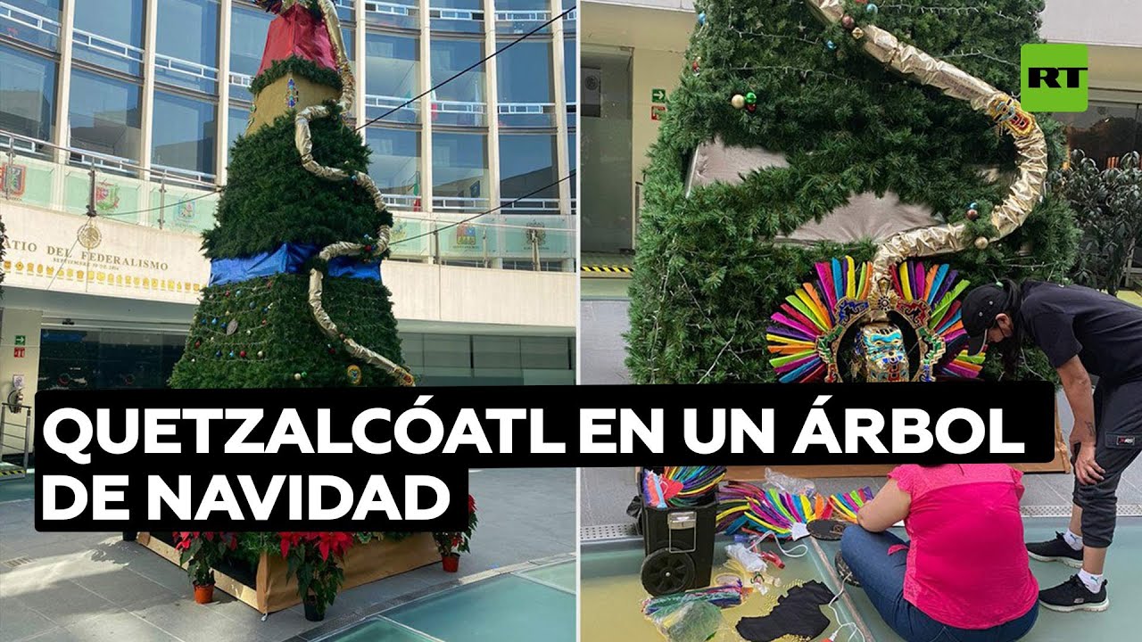 El Dios Quetzalcóatl en un árbol de navidad del senado mexicano
