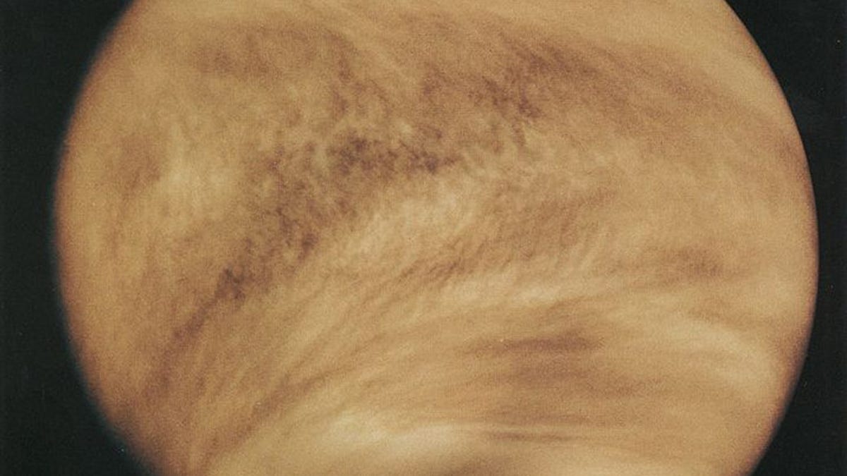 Podría haber vida escondida en las extrañas nubes de Venus