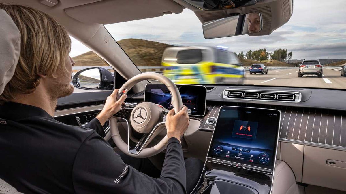 Mercedes logra que su “Autopilot” se apruebe en Alemania