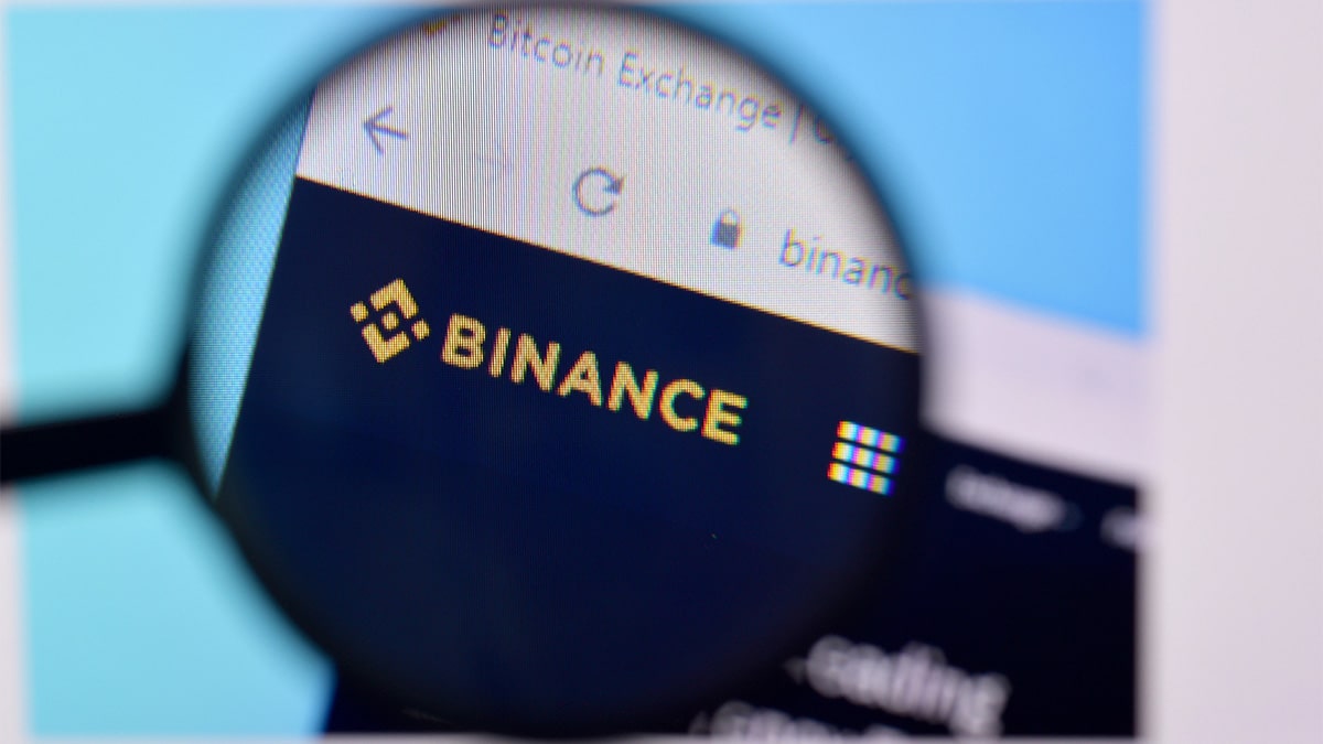 Binance cede ante reguladores y pasa a ser un exchange de bitcoin legal en varios países