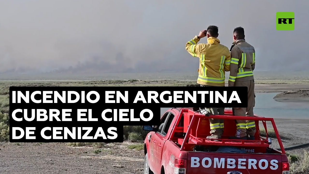 Argentina: Voraz fuego llena de cenizas el cielo cerca de Puerto Madryn