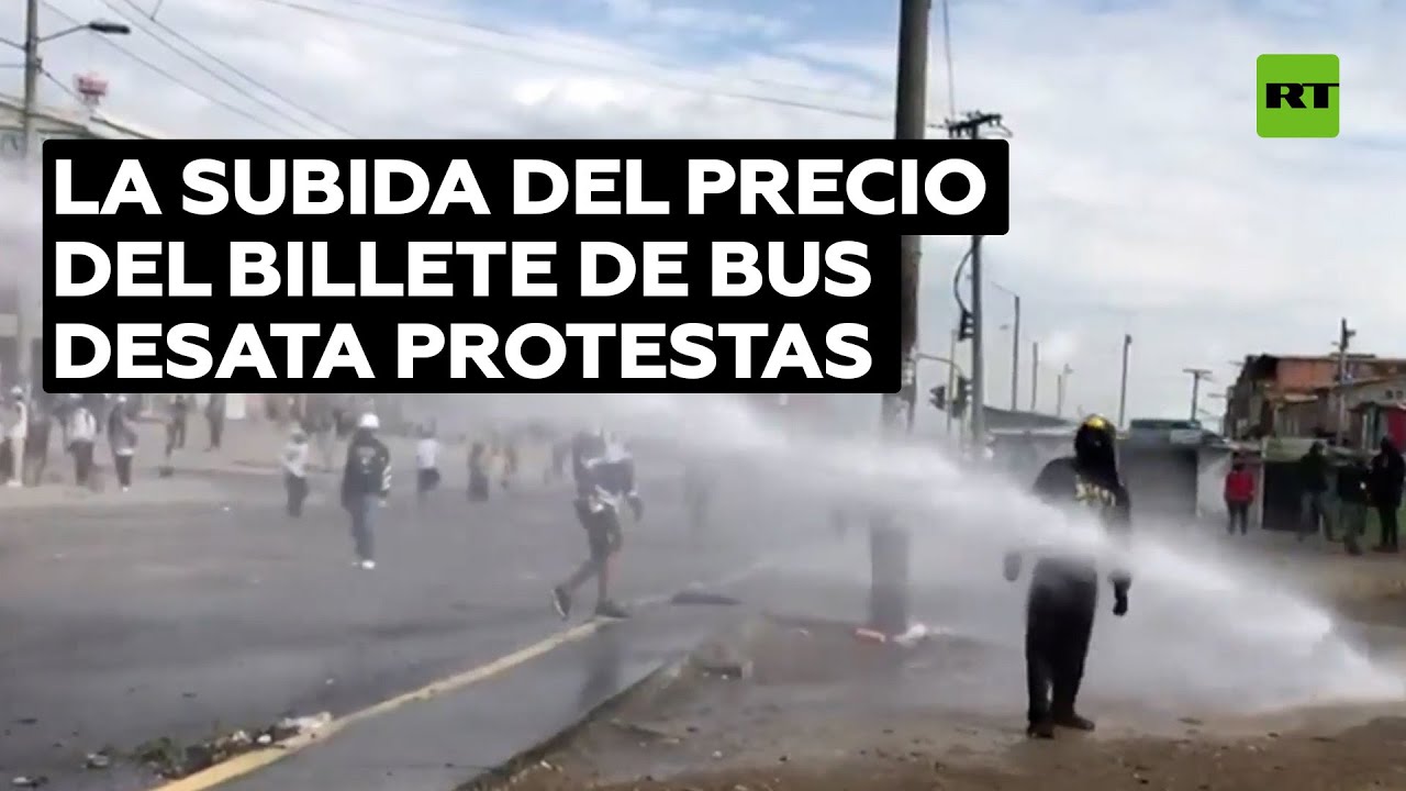 Protestas por el alza de los pasajes de buses en una ciudad de Colombia