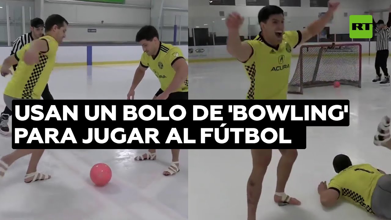 Fútbol sobre hielo con un bolo de 'bowling' en vez de una pelota