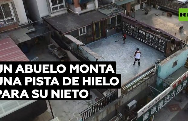 Un jubilado hace una pista de hielo en su terraza para su nieto @RT Play en Español
