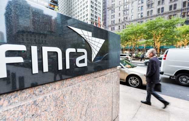 FINRA considera cambios en las regulaciones criptográficas para proteger mejor a los inversores: informe