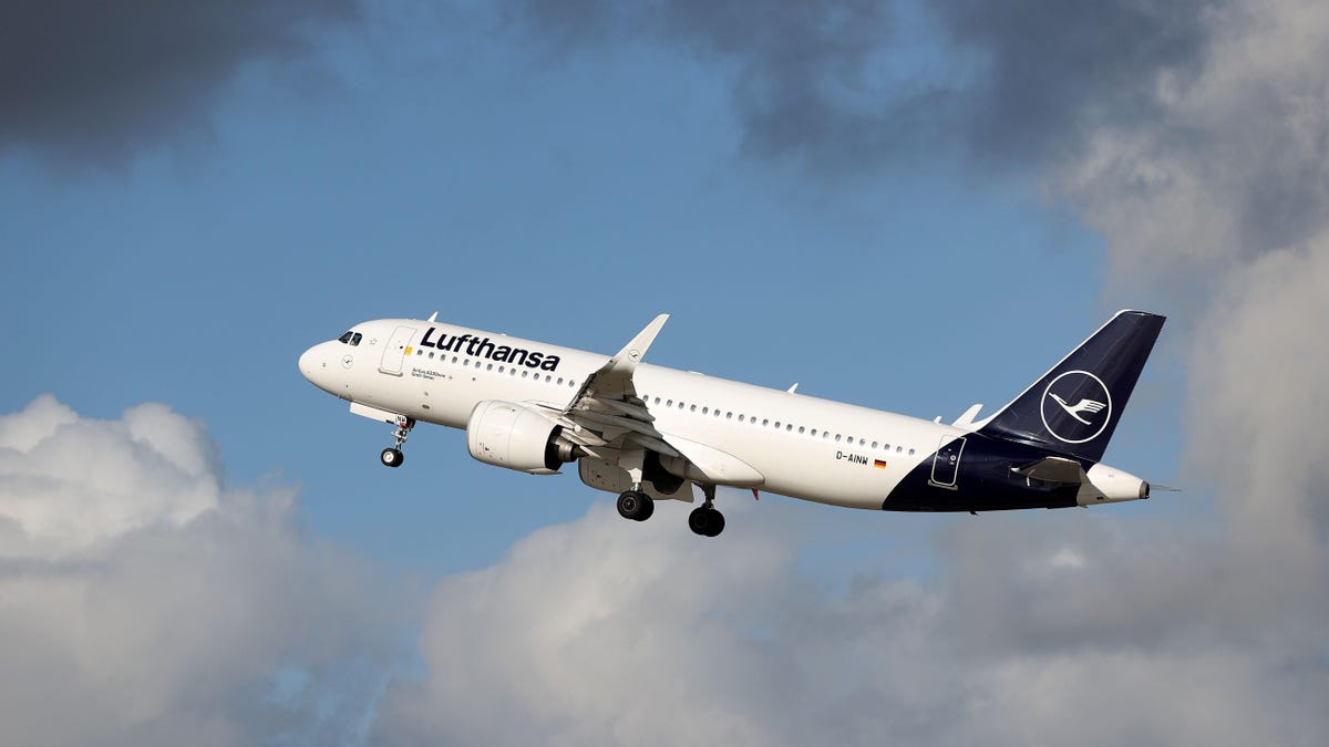 Lufthansa realizó 18000 vuelos vacíos para no perder su plaza en ciertos aeropuertos