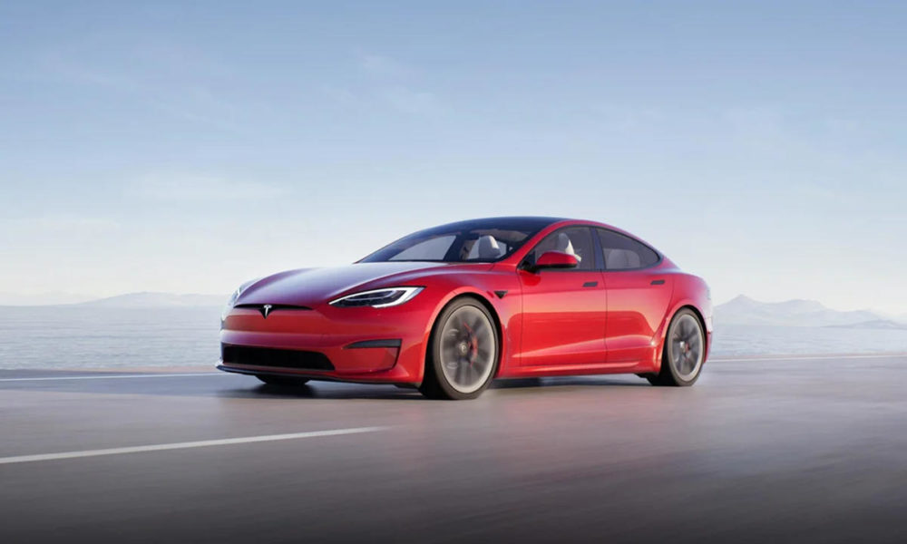Tesla abre su tienda más polémica en China