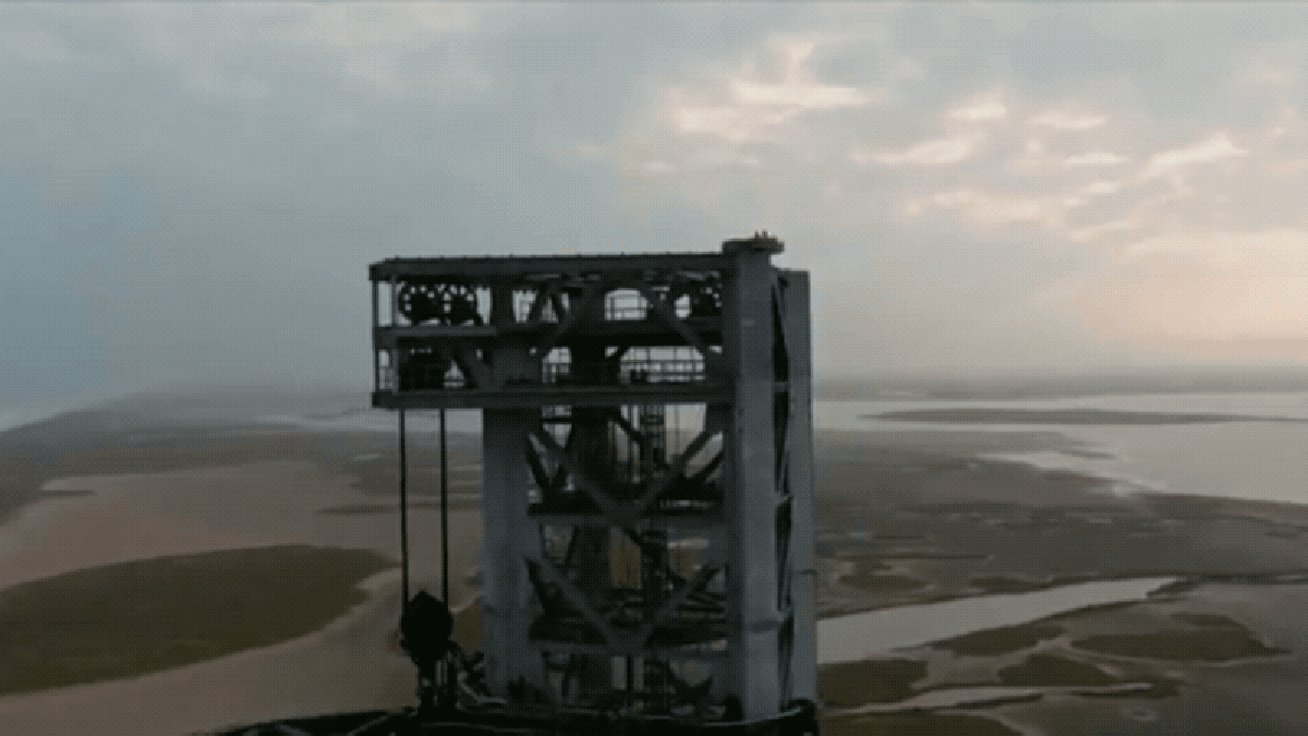 Así es la torre que, de algún modo, atrapará cohetes de SpaceX