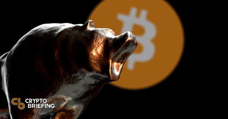 Bitcoin luchando contra el impulso bajista