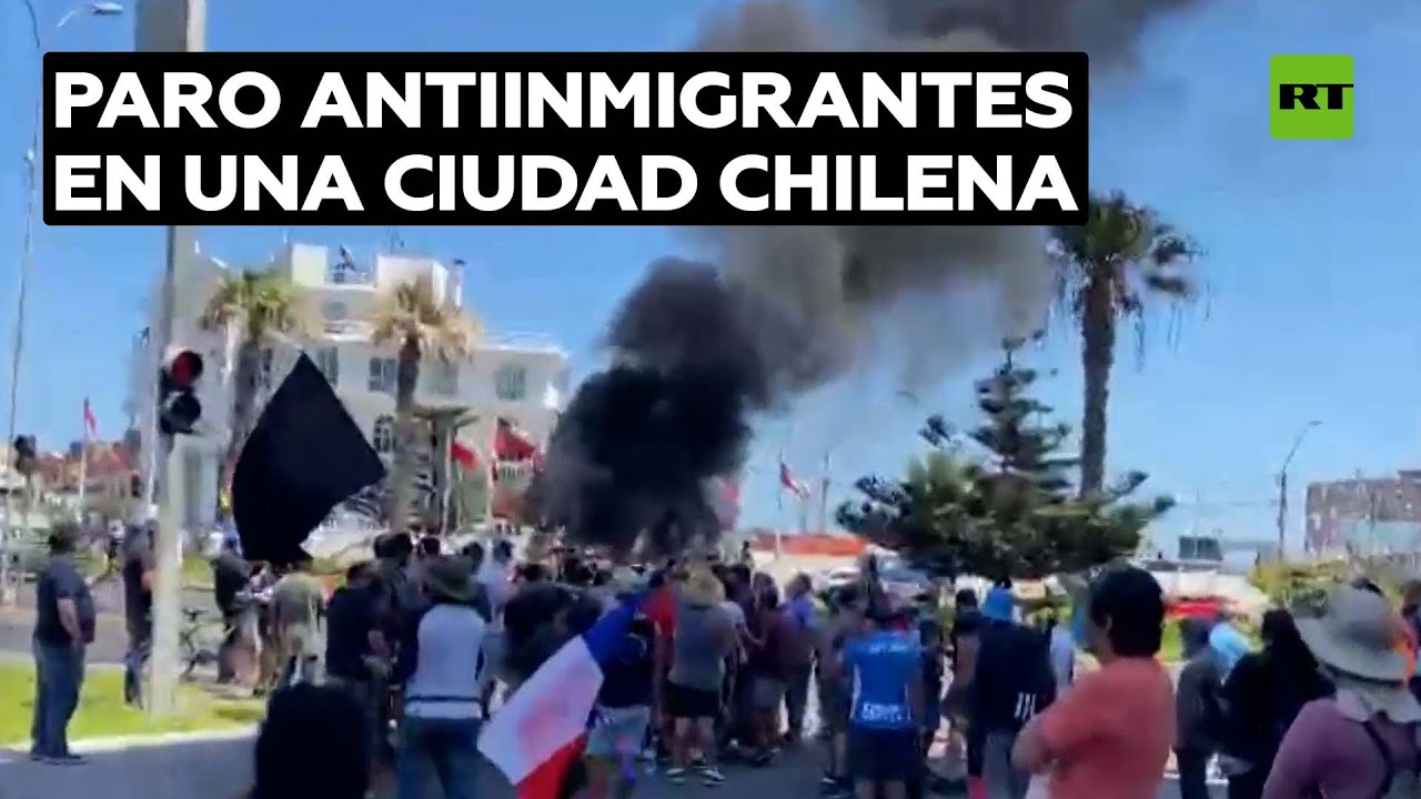 Bloquean e incendian carreteras en una protesta antimigrantes en Chile