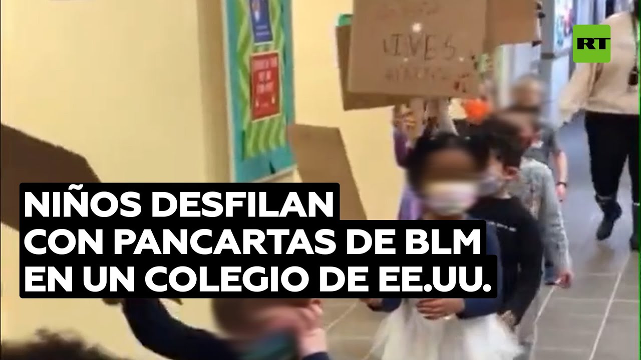 Niños de una escuela de EE.UU. desfilan con pancartas de Black Lives Matter @RT Play en Español