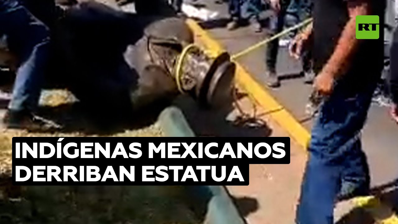 Indígenas derriban estatua de un religioso por considerarla racista en México @RT Play en Español
