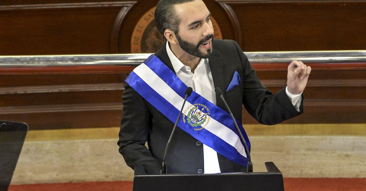 El presidente de El Salvador promueve la adopción de bitcoin entre países emergentes