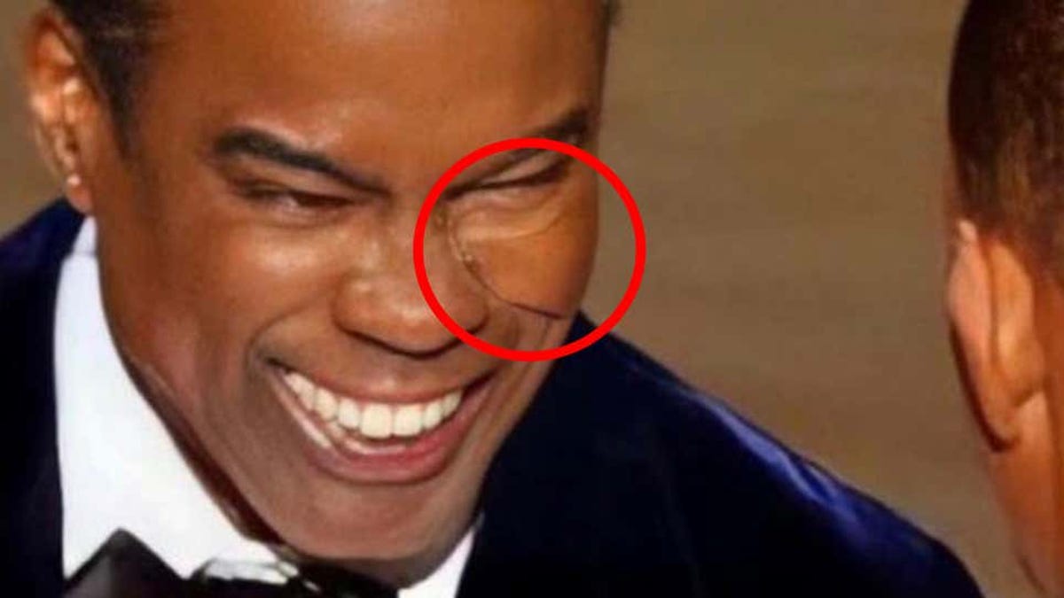 No, Chris Rock no llevaba un parche protector en la cara cuando Will Smith lo abofeteó