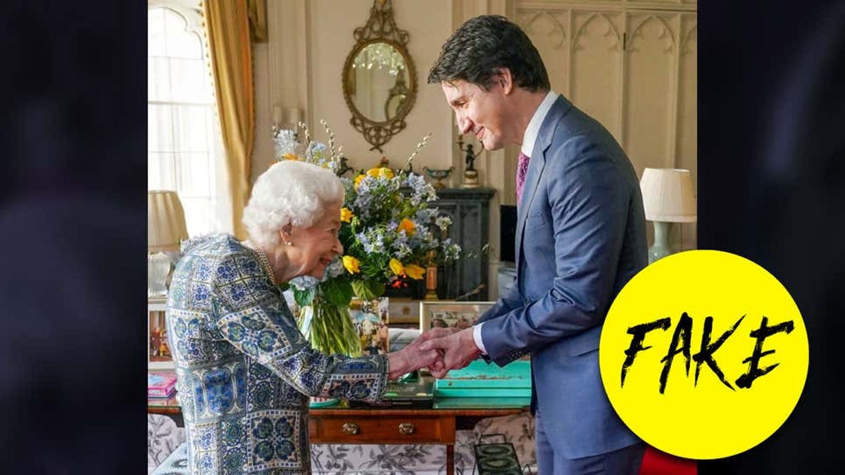 La foto de la reina Isabel dándole la mano a Trudeau es falsa