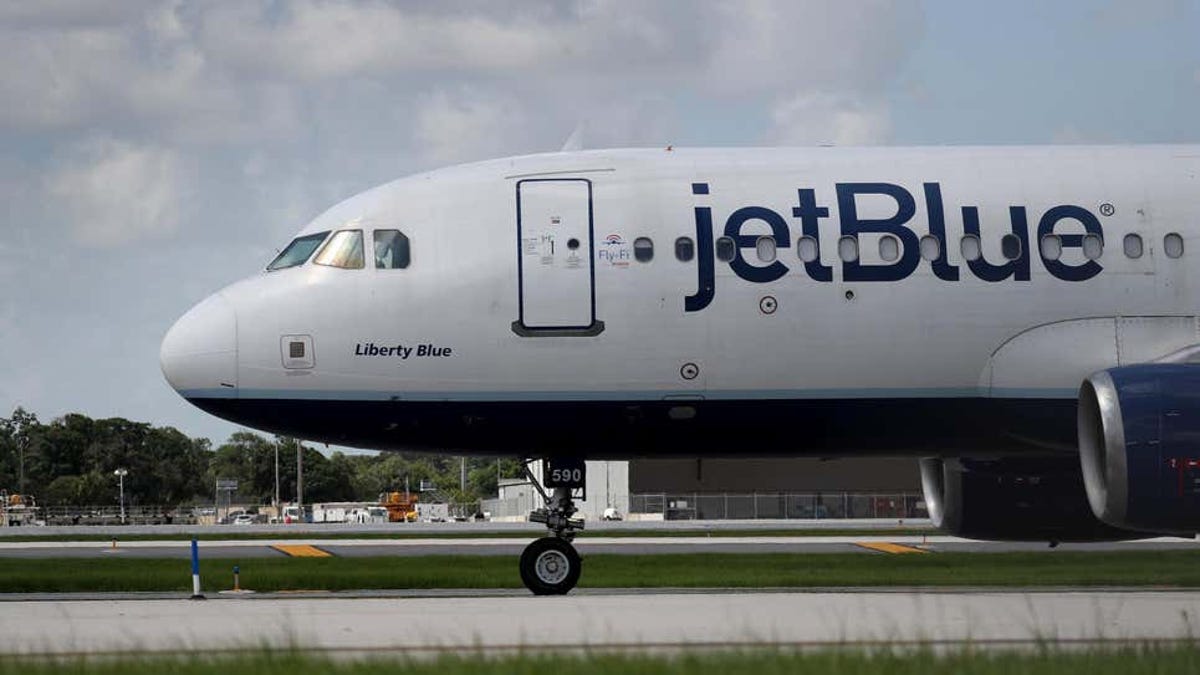 Una aerolínea dejó a los pasajeros atrapados en el avión