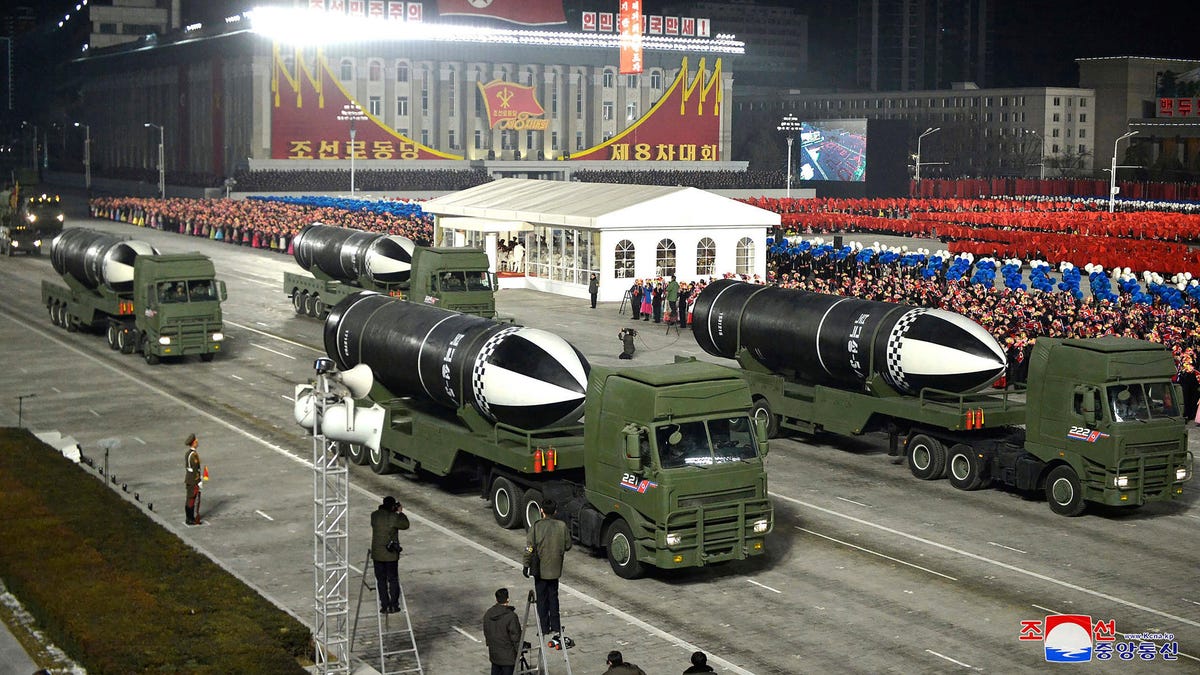 Corea del Norte prueba un nuevo tipo de misil balístico intercontinental