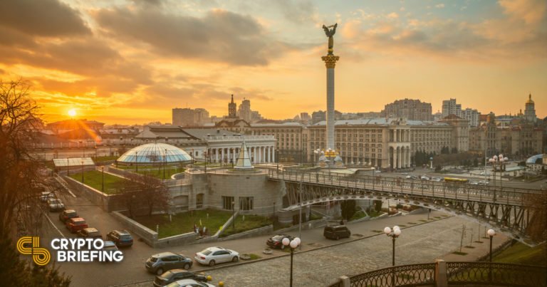Ucrania firma proyecto de ley de activos virtuales para legalizar Bitcoin