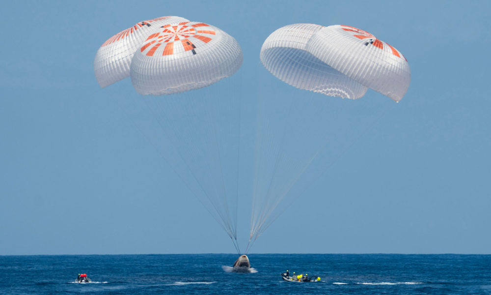 La tripulación civil de SpaceX regresa a salvo a la Tierra