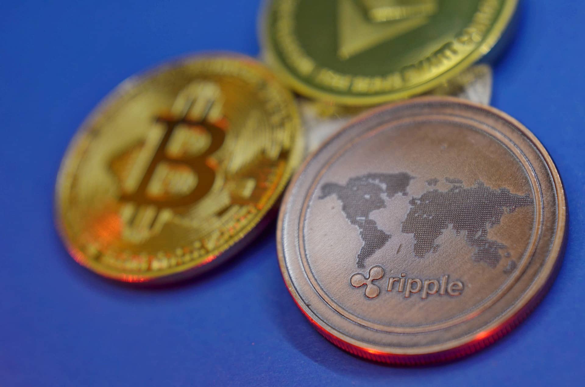 El CEO de Ripple dice que el tribalismo de Bitcoin está frenando la criptoindustria