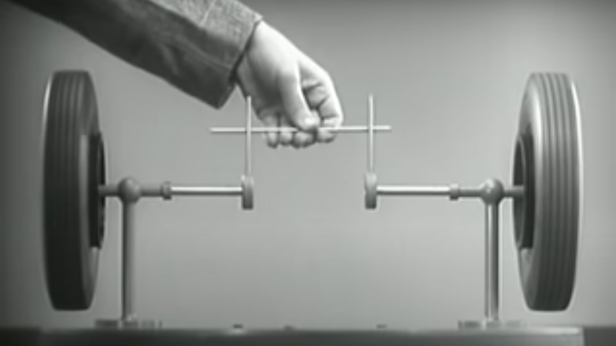 Este vídeo de 1937 sigue siendo la mejor explicación de cómo funciona el diferencial de un coche