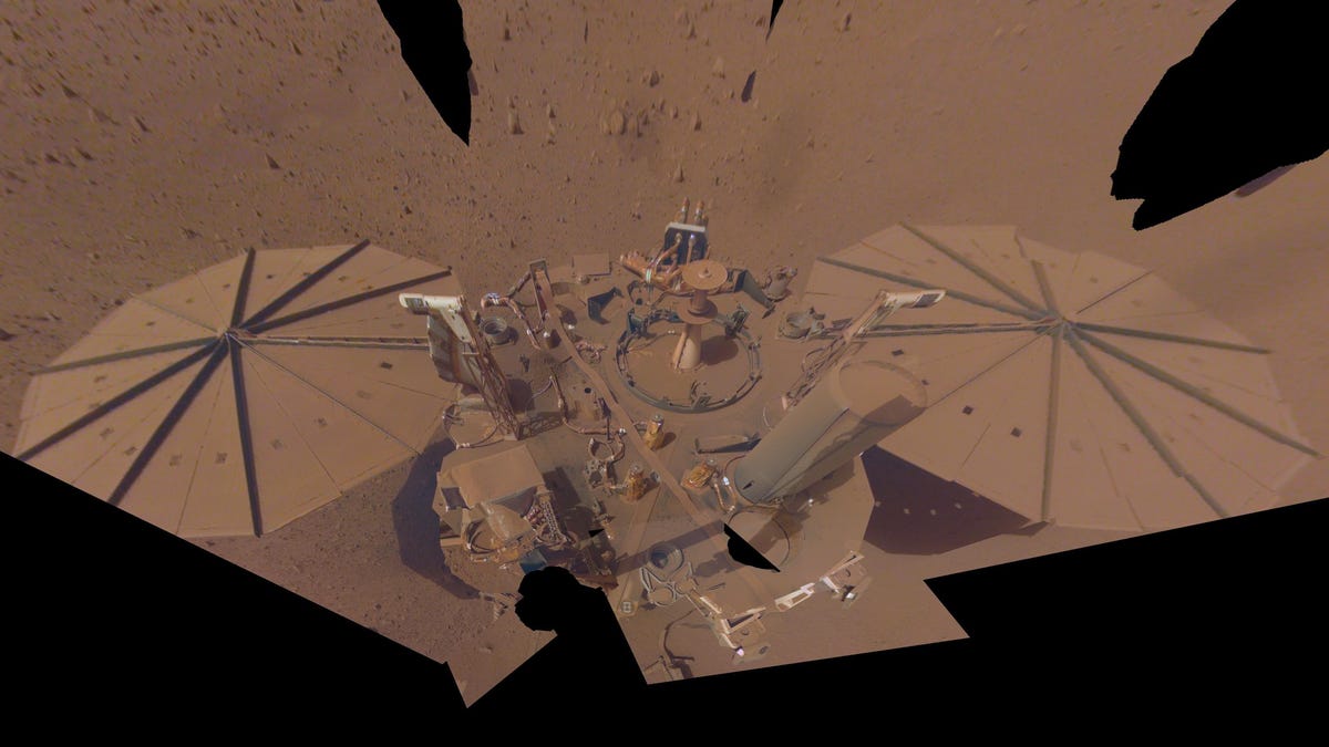 Este es el último selfie que veremos de InSight sobre Marte