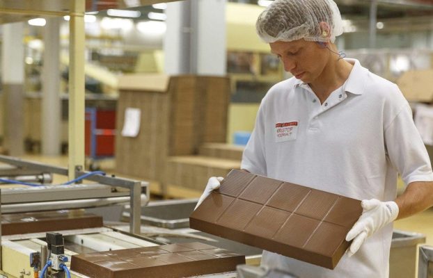 Cierra la fábrica de chocolate más grande del mundo por un brote de salmonella
