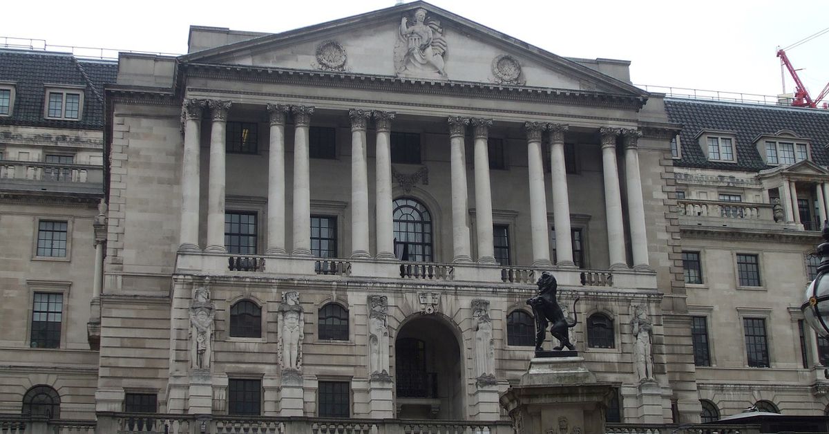 El jefe del Banco de Inglaterra da la vuelta de la victoria mientras las criptomonedas se desmoronan