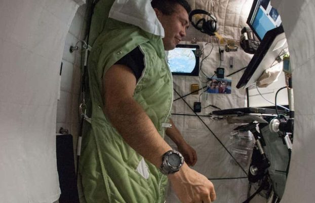 Este auricular monitoreará cómo duermen los astronautas