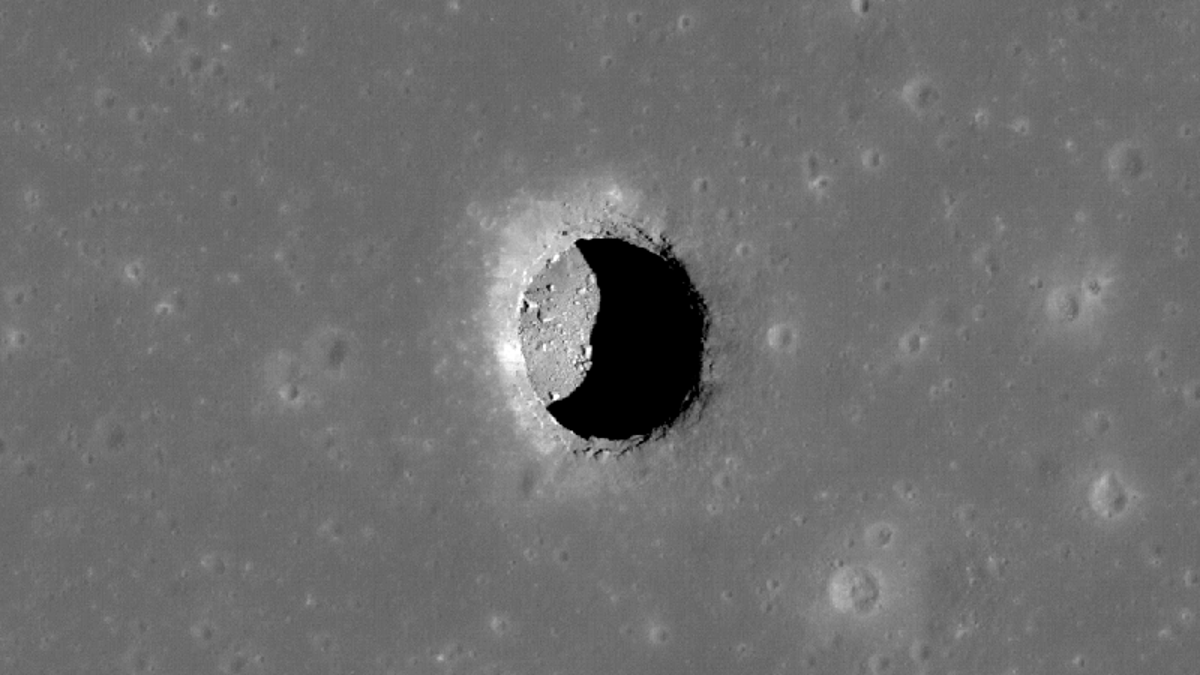 Las fosas lunares se mantienen a una temperatura estable y podrían ser el refugio perfecto