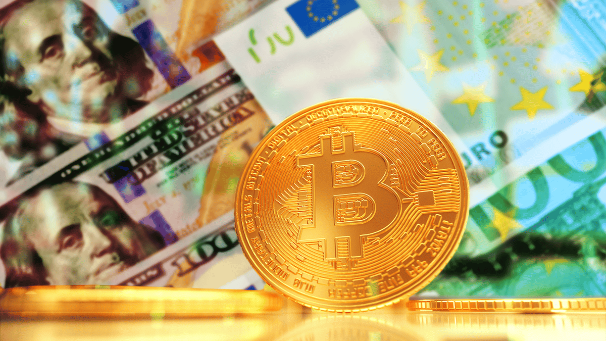 Bitcoin gana atención ante la paridad alcanzada entre el euro y el dólar