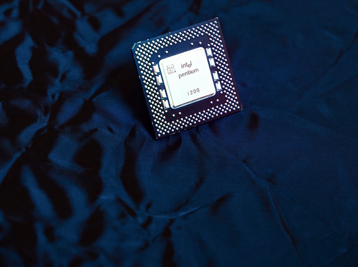 Intel duplica la apuesta por los chips y firma un acuerdo de 30.000 millones de dólares para construir una nueva fábrica