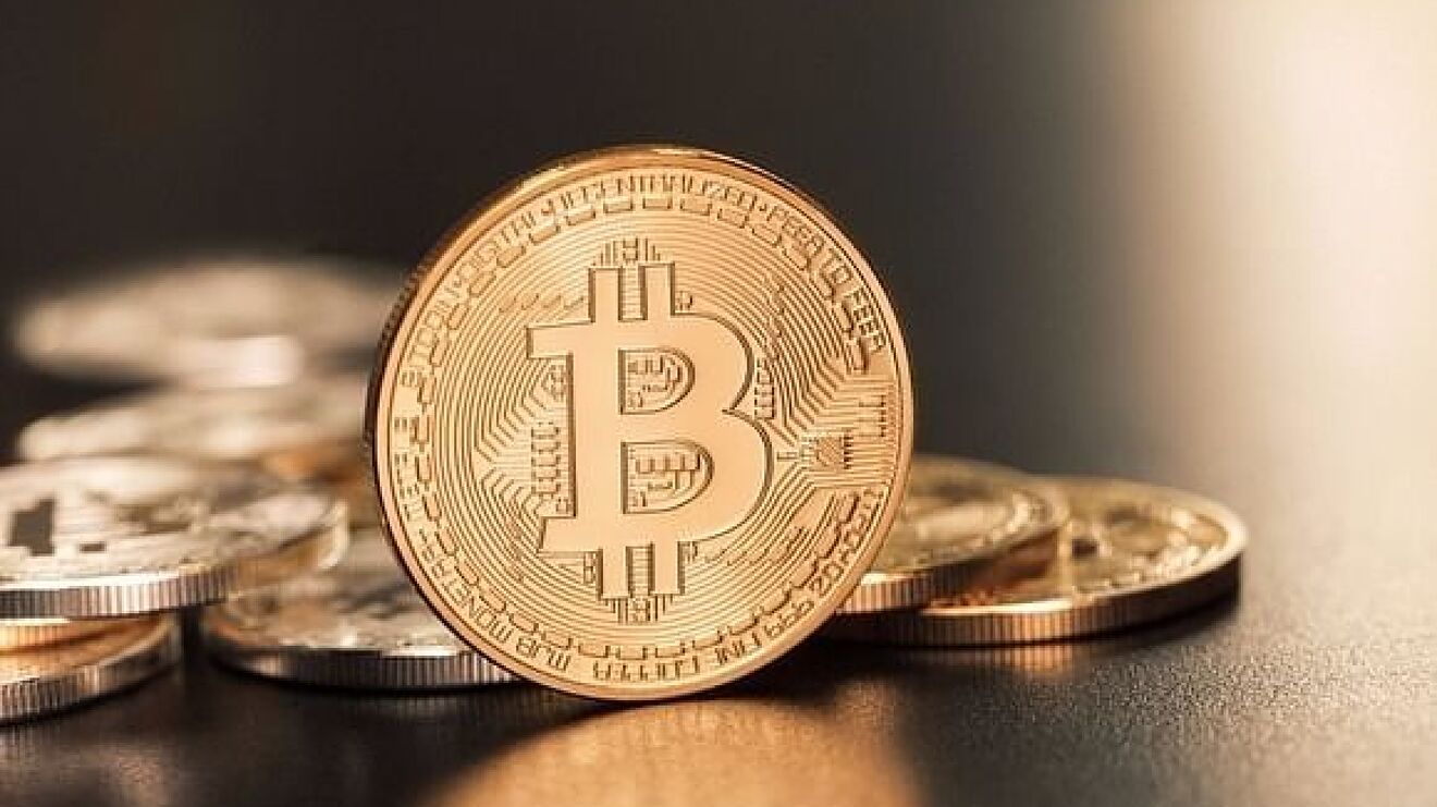 El panel del buscador predice un crecimiento del 11% para Bitcoin para fin de año