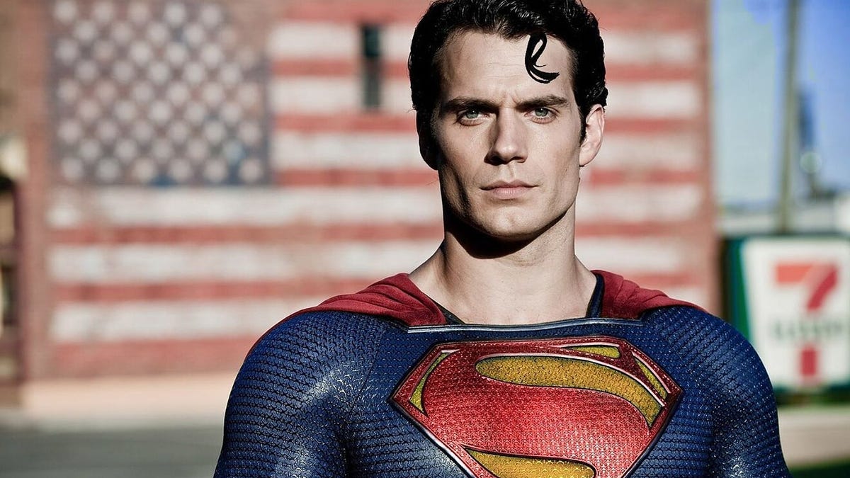 Warner Bros no quería que Henry Cavill regresara como Superman