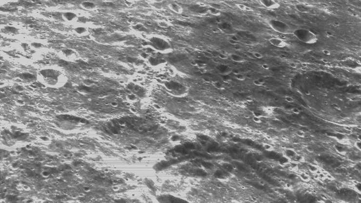 La NASA envía las primeras imágenes de la Luna tomadas por Orión