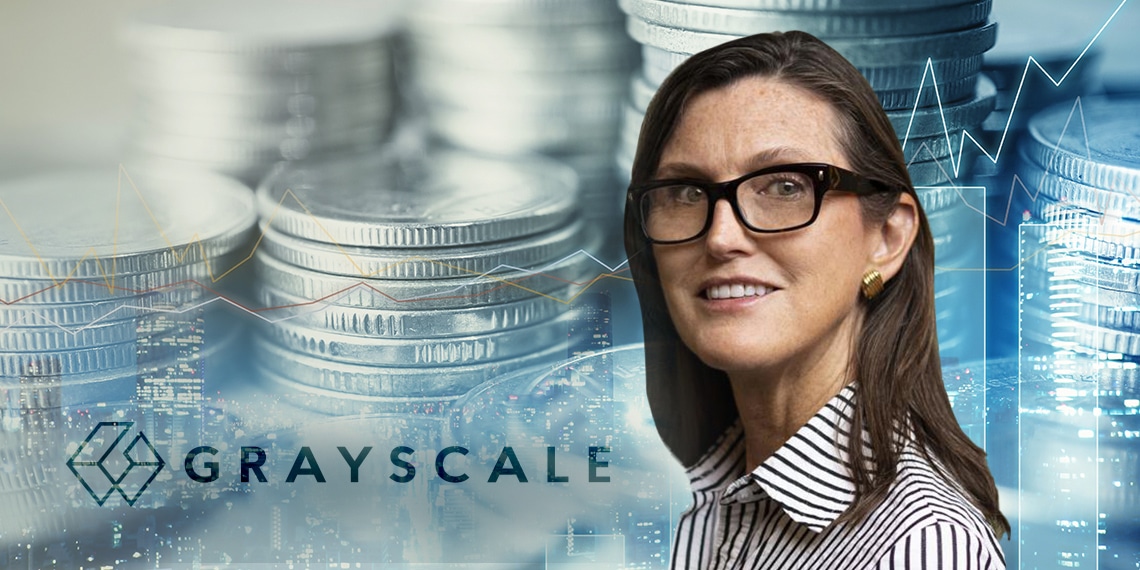 Cathie Wood compra acciones de Grayscale y Coinbase cuando están en declive